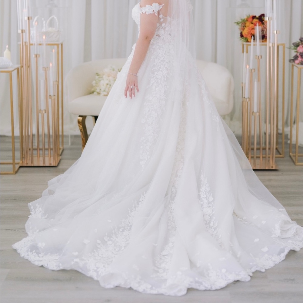 White Eve of Milady wedding dress